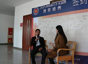 钱珑木门:秉承同经销商共同发展,合作共赢的理念,服务消费者